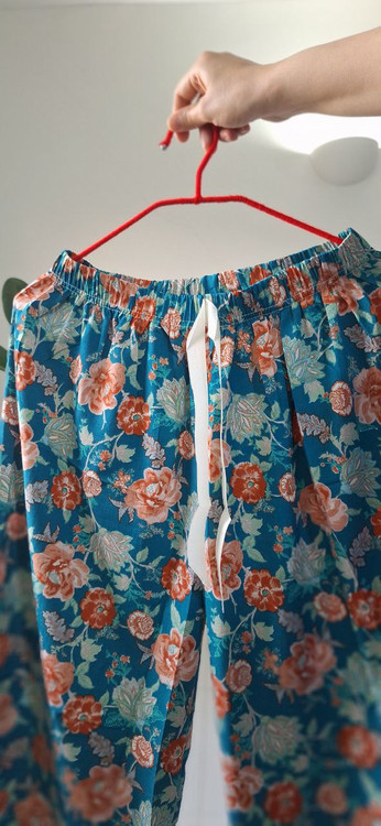 شلوار طرح دار پاپیون سفید جنس نخی کار ترک